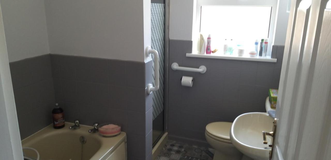 בושמילס Braeside B&B מראה חיצוני תמונה